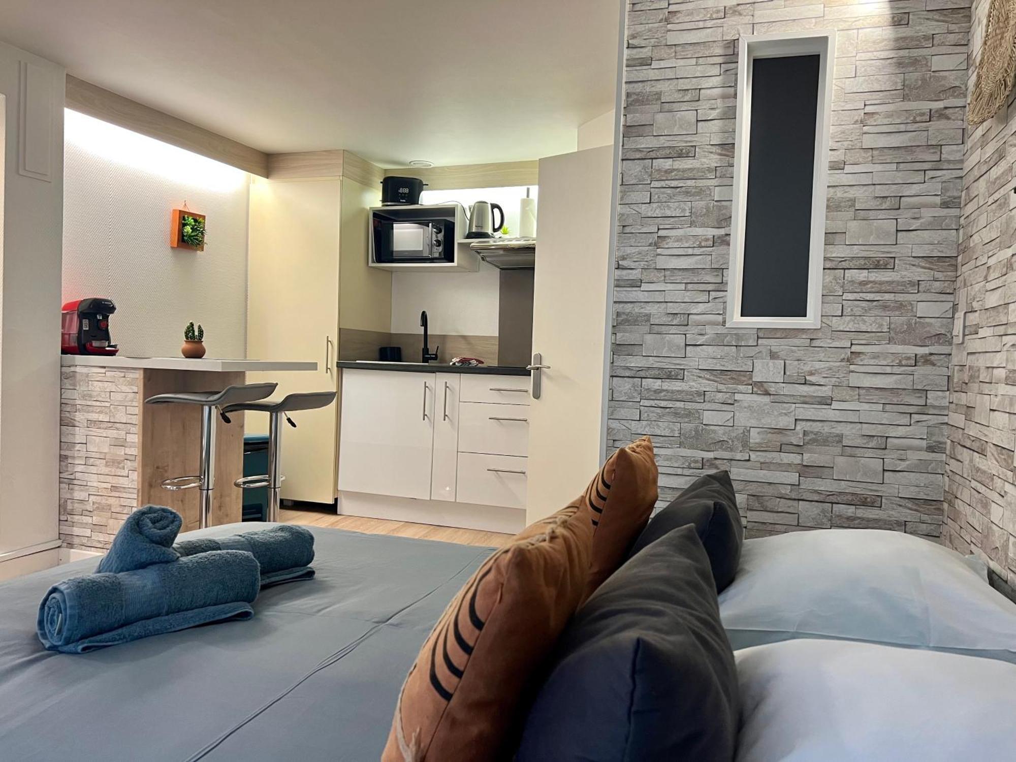 Casa Cloutiers #1, #2 & #3 - Jolis Studios - Emplacement Ideal Hyper Centre Brive Extérieur photo